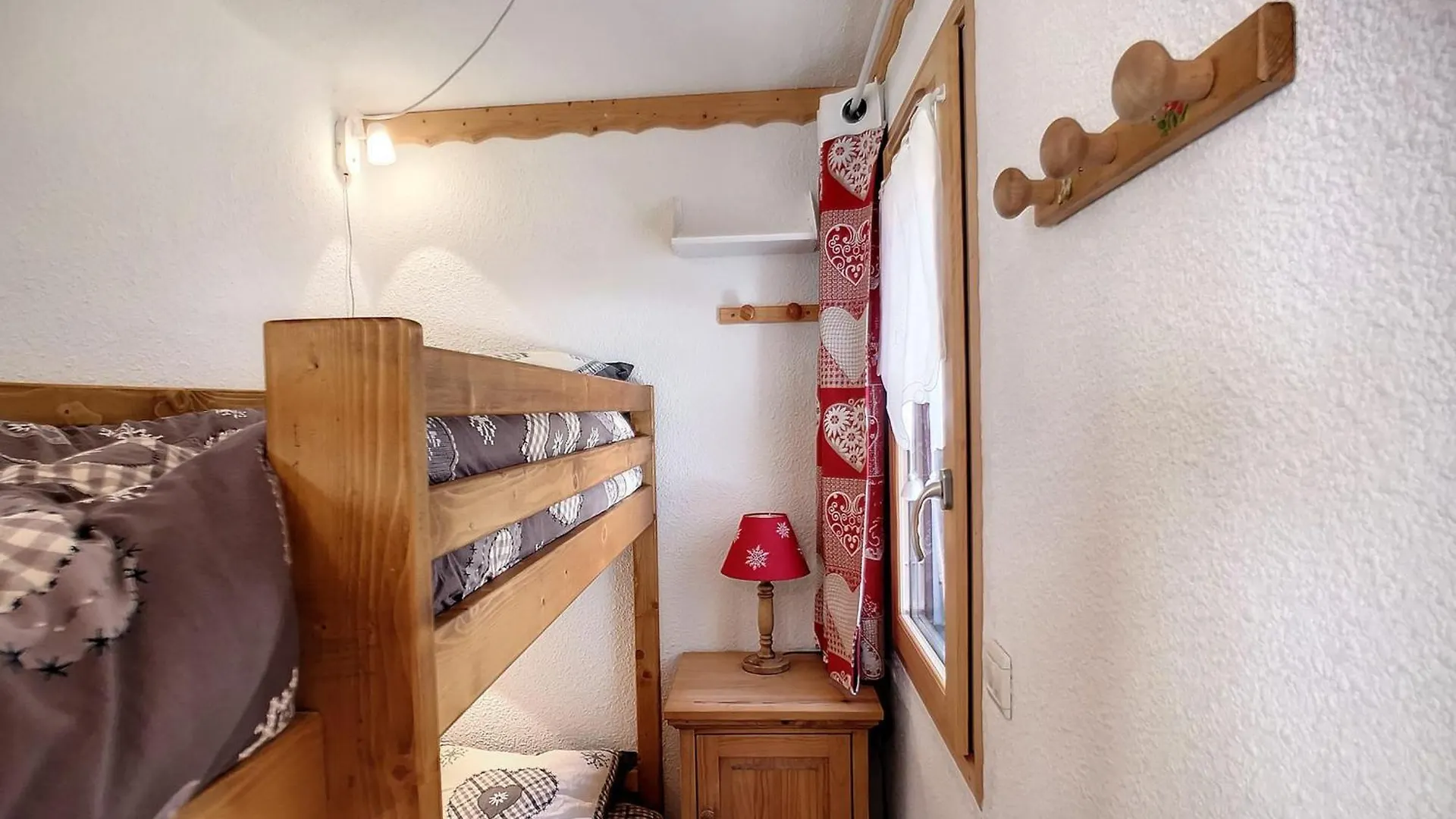 Studio Cabine Renove, 4 Pers, Balcon Sud-Ouest, Proche Pistes Et Commerces - Les Menuires - Fr-1-178-378 Saint-Martin-de-Belleville Apartment